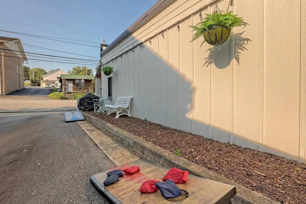 King Bed Bungalow Just Feet From Historic Main Street Apartment Blue Ridge Exterior photo